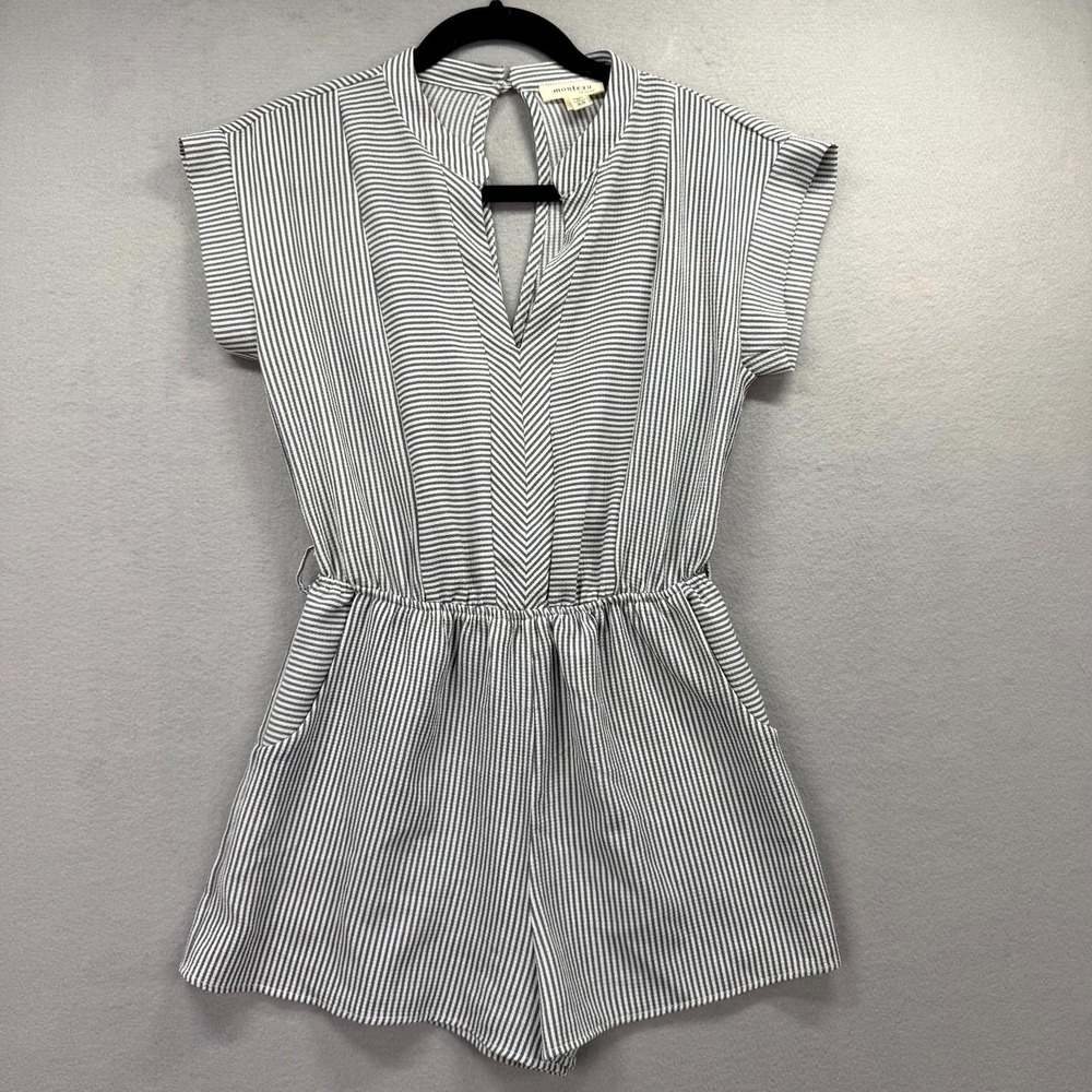 Monteau Romper Womens XS Gray White Striped Seersucker V Neck‎ Key Hole Back